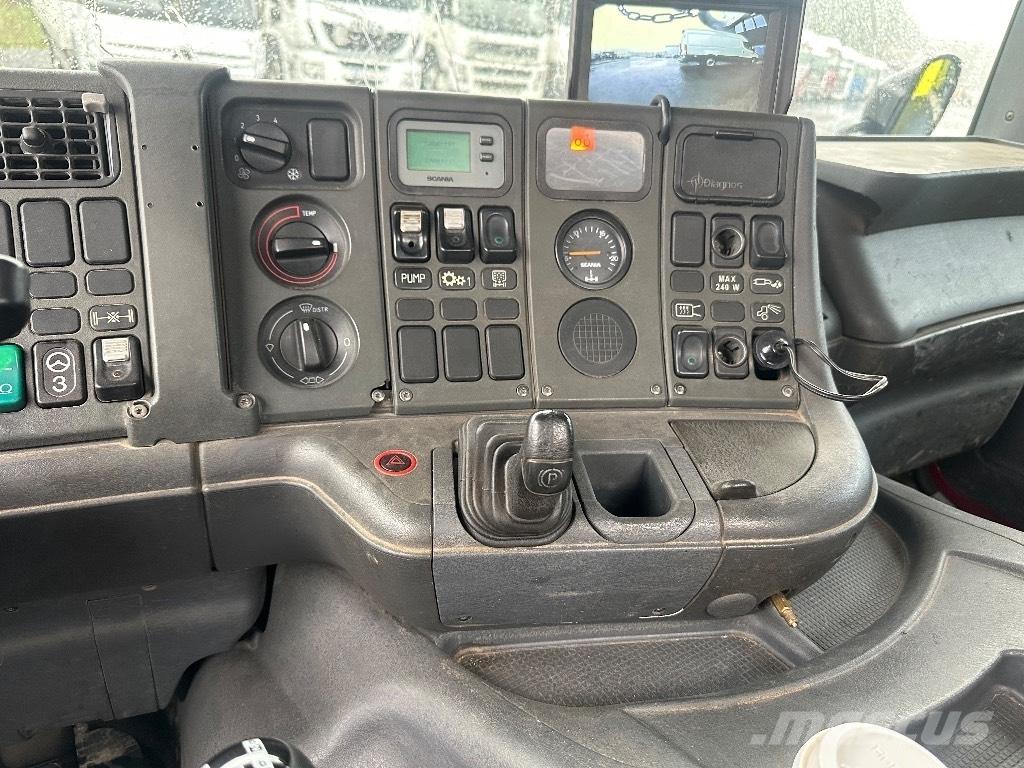 Scania P114 8x2*6 Demountable Trucks