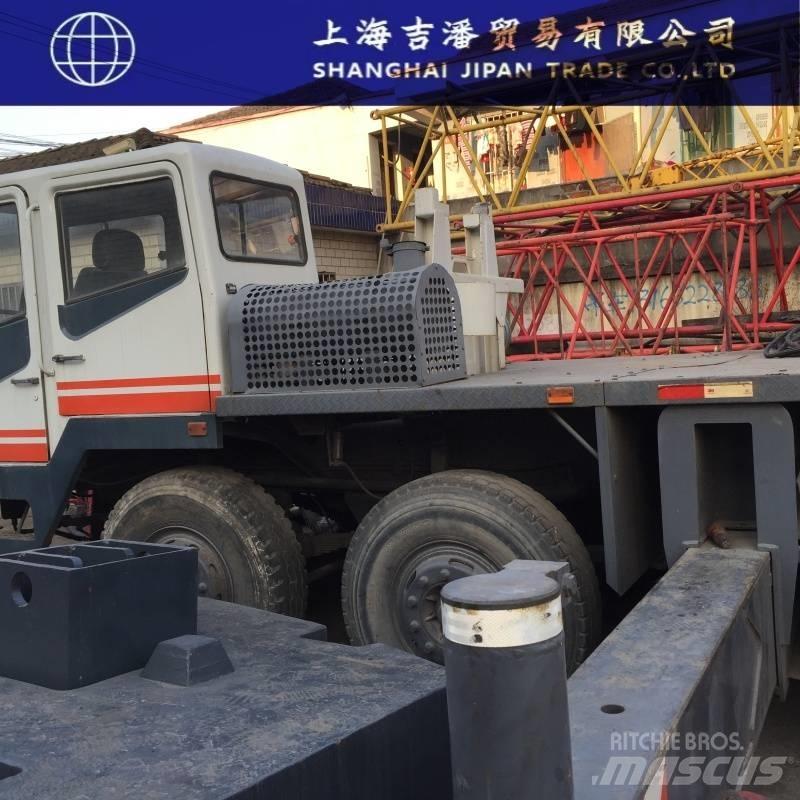 Zoomlion QY 50 Mobile and all terrain cranes