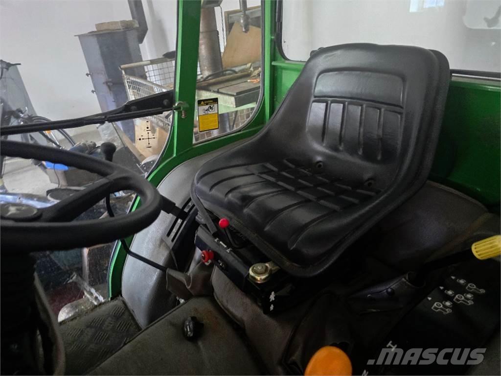 John Deere 4110 Tractors