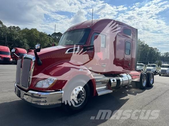 Kenworth T680 Conventional Trucks / Tractor Trucks