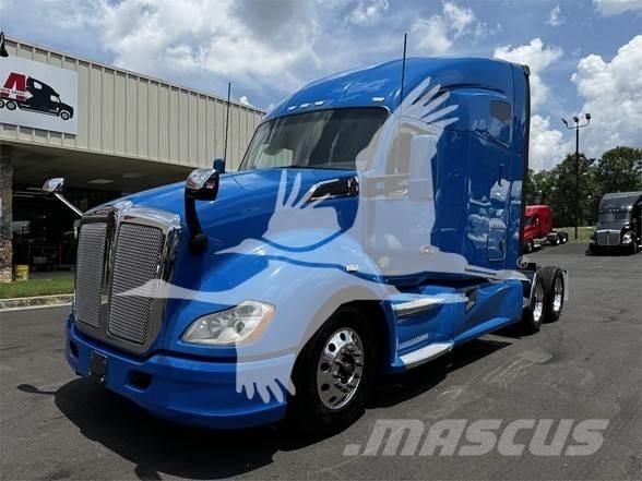 Kenworth T680 Conventional Trucks / Tractor Trucks