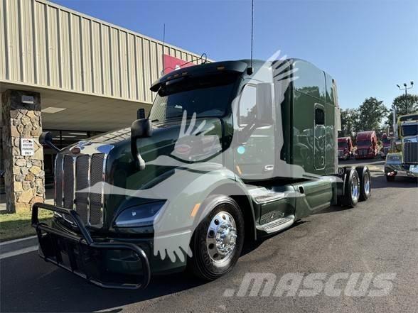 Peterbilt 579 Conventional Trucks / Tractor Trucks