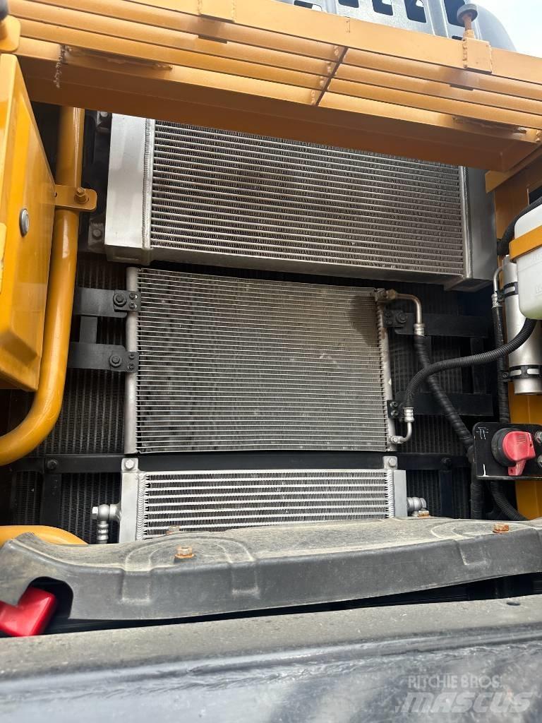 Sany SY245C Mini excavators  7t - 12t