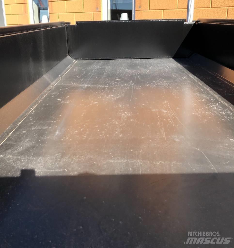 Multicargo MC9000 Tip Trailers