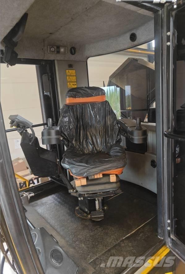 Tana GX520 Landfill compactors