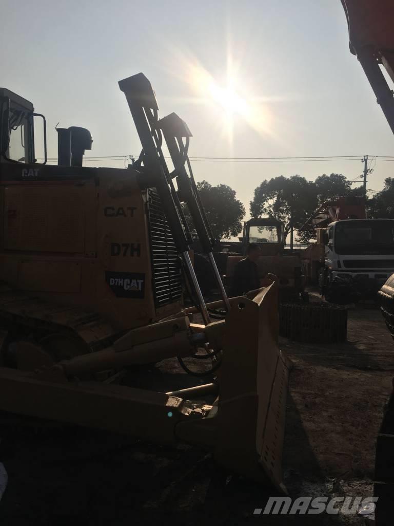 CAT D7H Crawler dozers