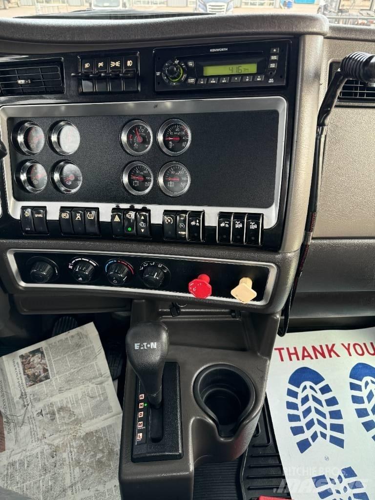 Kenworth T 800 Conventional Trucks / Tractor Trucks