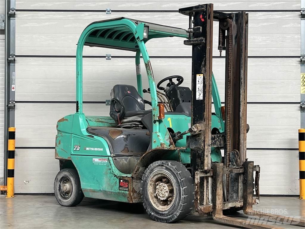 Mitsubishi FD25N Diesel Forklifts