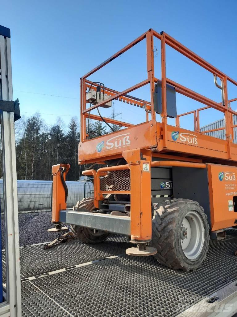 SkyJack SJ 6826 RT Scissor Lifts