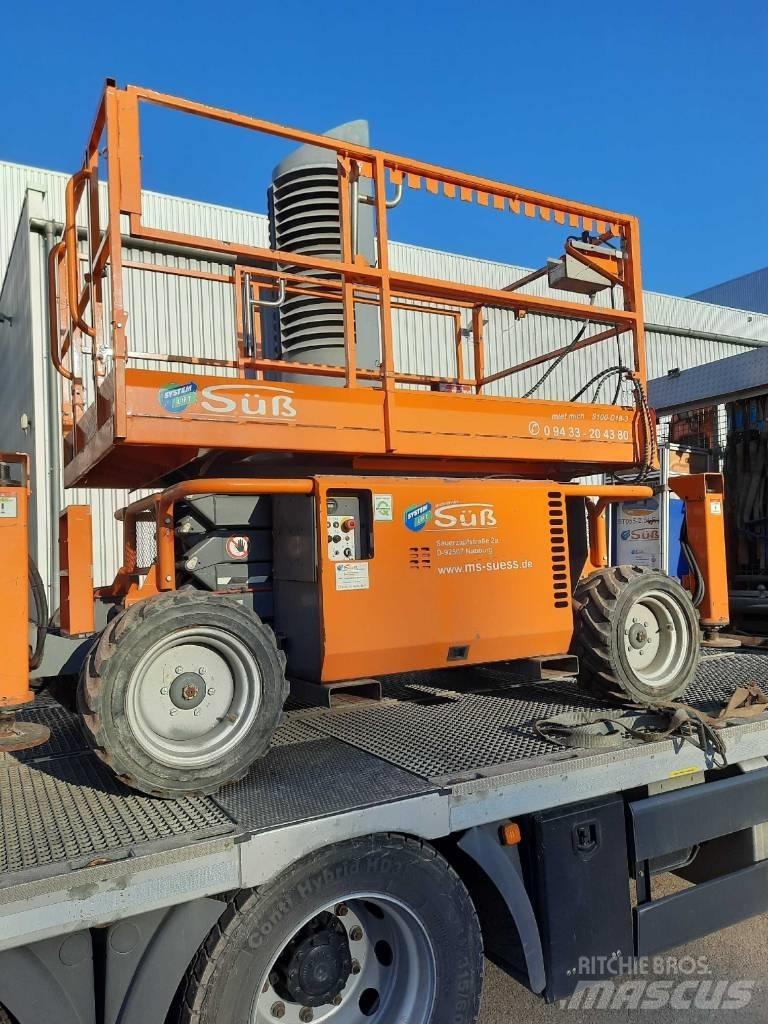 SkyJack SJ 6826 RT Scissor Lifts