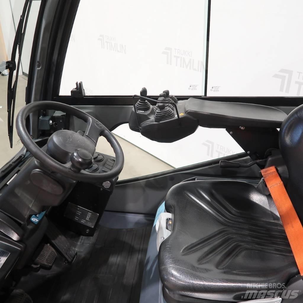 Toyota 52-8FDF25 Diesel Forklifts