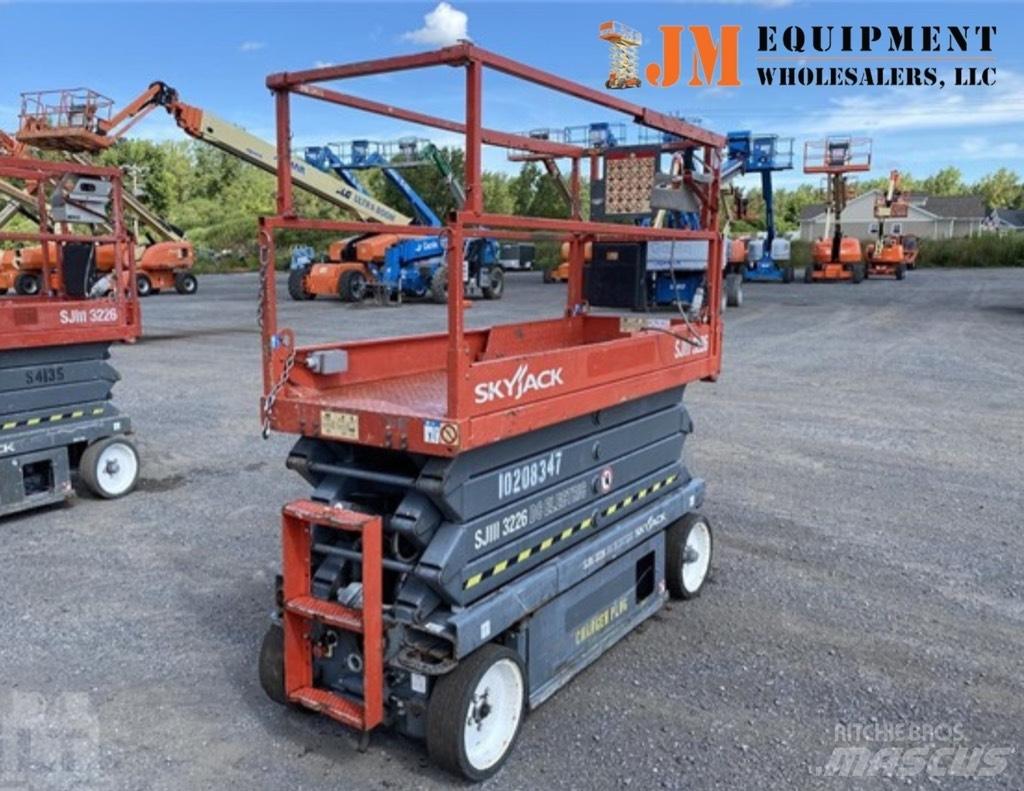 SkyJack SJ III 3226 Scissor Lifts