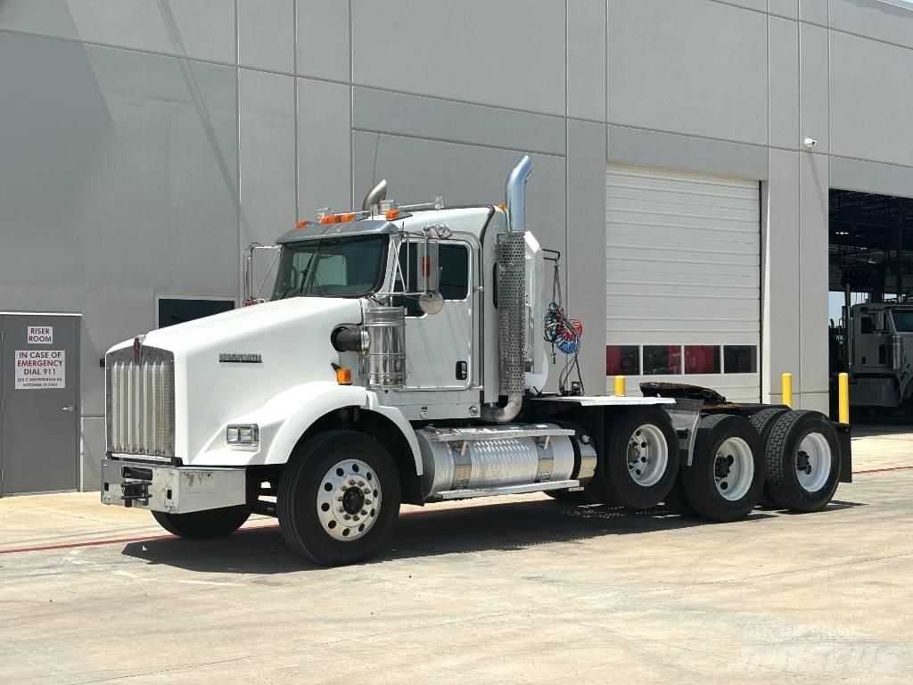 Kenworth T 800 Conventional Trucks / Tractor Trucks