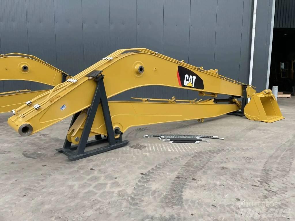 CAT 323F 18m Set Backhoes