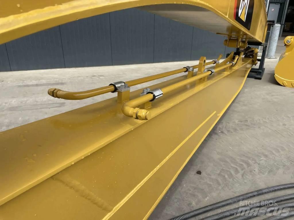 CAT 323F 18m Set Backhoes