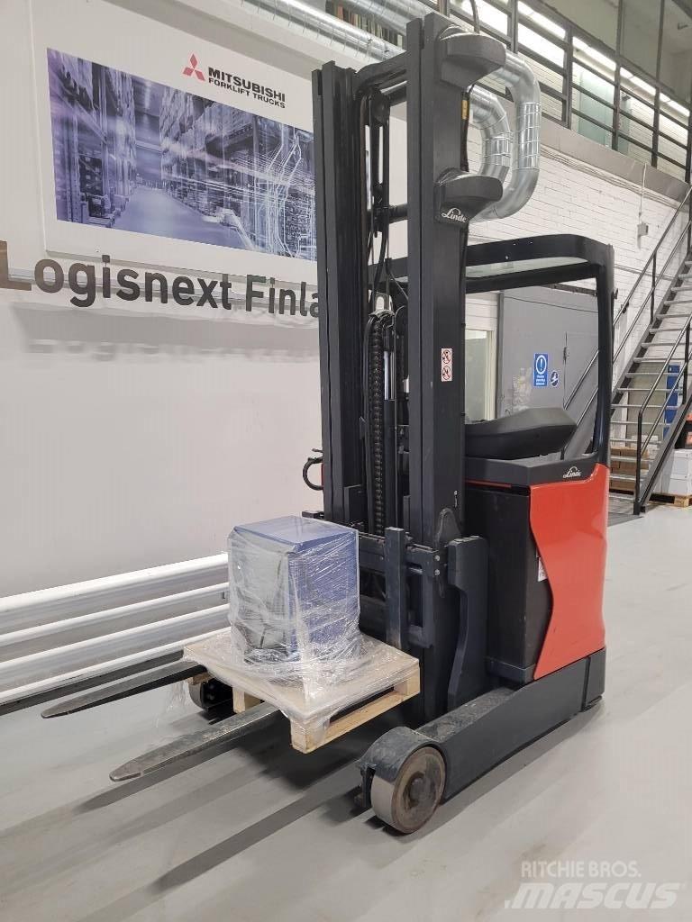 Linde R12B-01 Reach trucks
