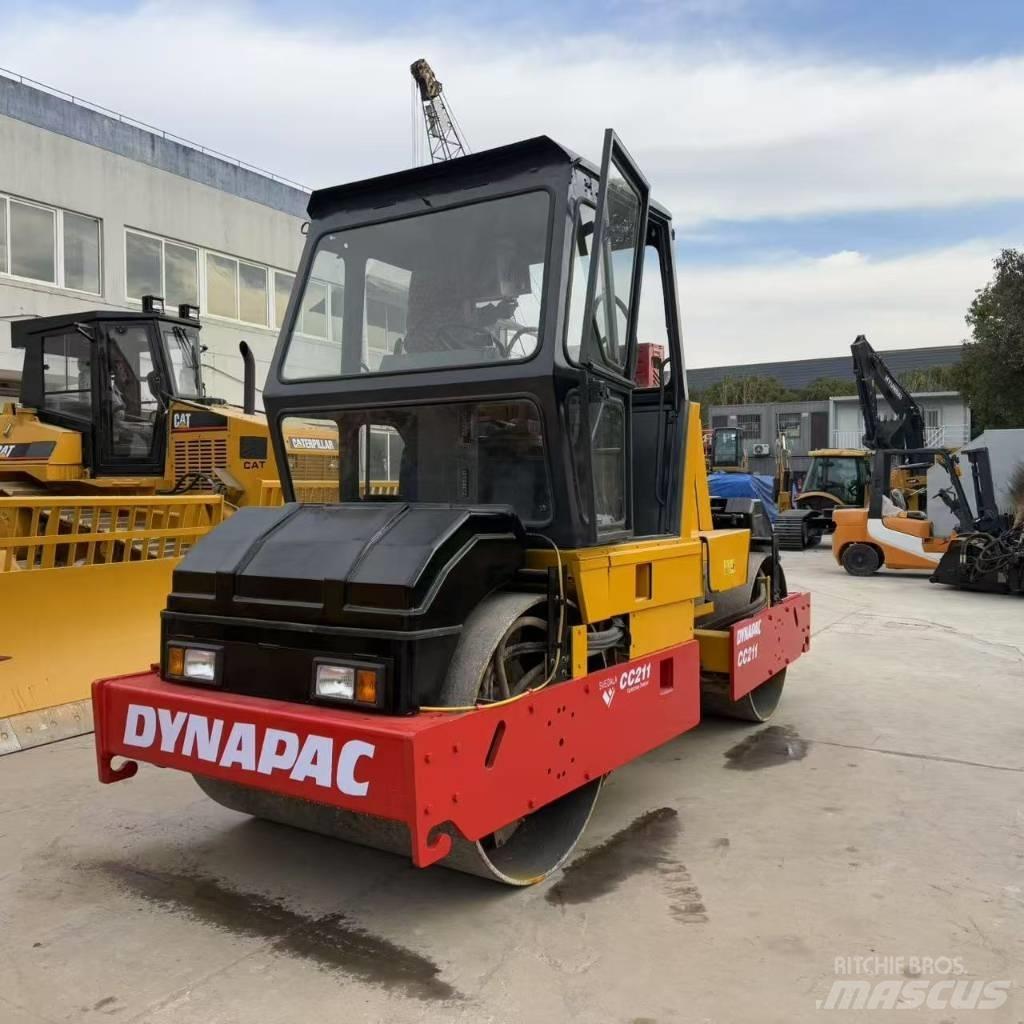 Dynapac CC 211 Twin drum rollers