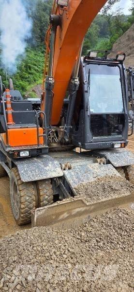 Doosan D 140W-5 Wheeled Excavators
