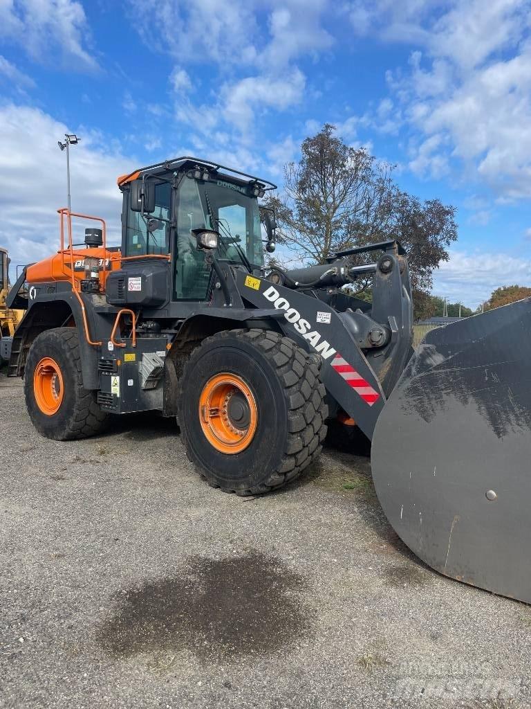 Doosan DL 380-7 Wheel Loaders
