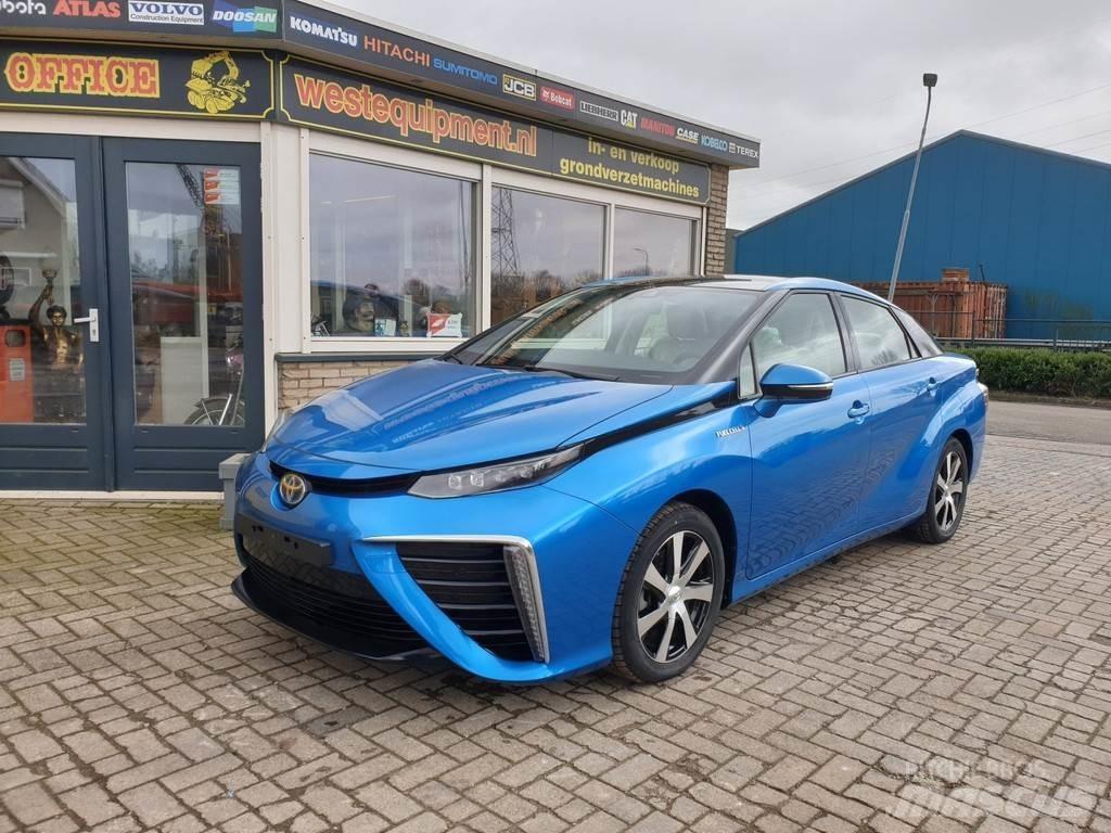Toyota Mirai Automobiles / SUVS