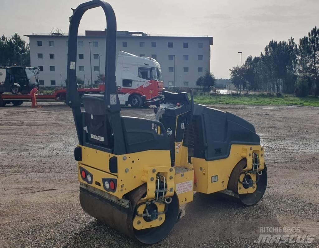 Bomag BW 100 AD M-5 Twin drum rollers
