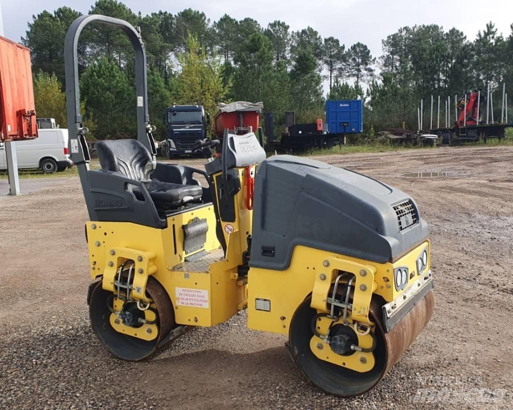 Bomag BW 100 AD M-5 Twin drum rollers