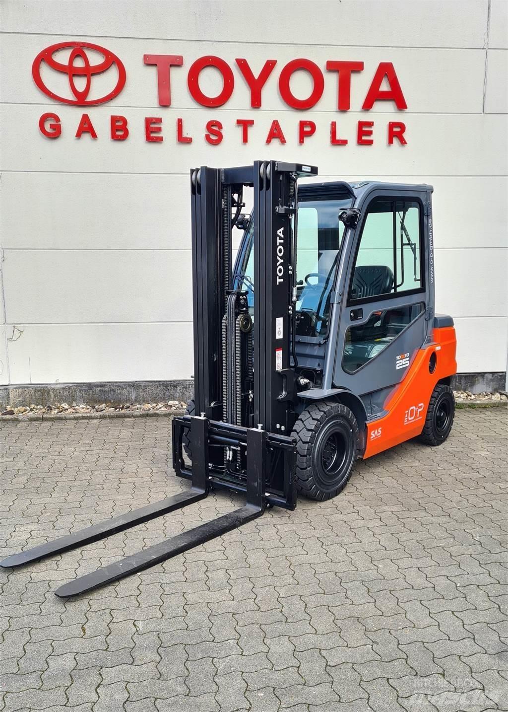 Toyota 52-8FDF25 Diesel Forklifts