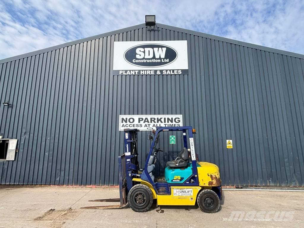 Komatsu FD 25 Diesel Diesel Forklifts
