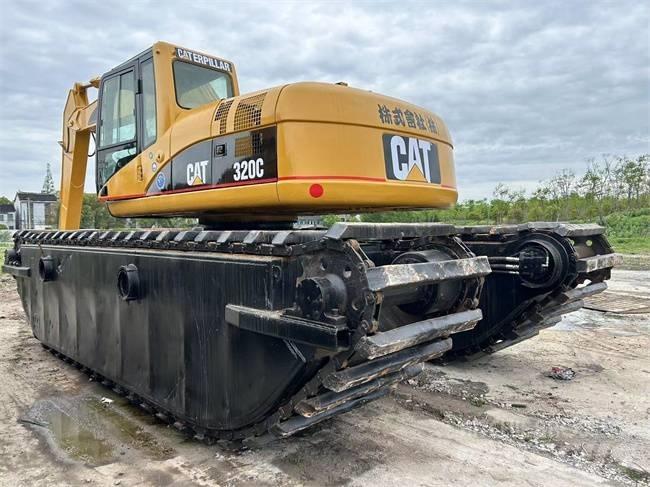 CAT 320 C Amphibious Excavators