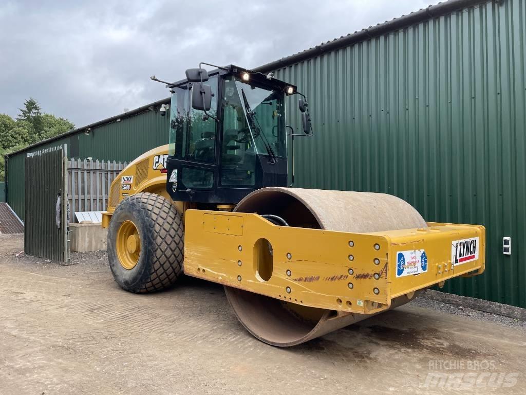 CAT CS 74 B Single drum rollers