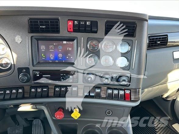 Kenworth T880 Conventional Trucks / Tractor Trucks