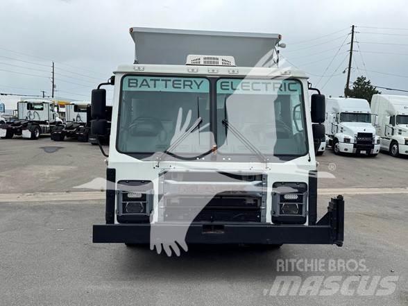 Mack LR64 Other