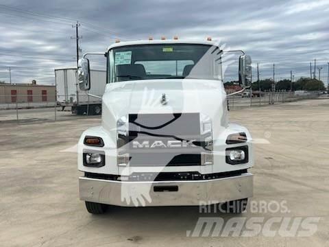 Mack MD6 Cab & Chassis Trucks