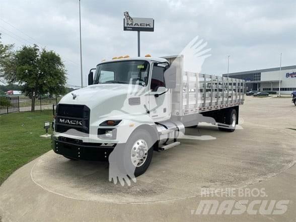 Mack MD6 Flatbed Trucks