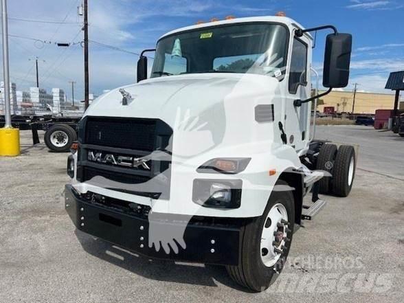 Mack MD6 Cab & Chassis Trucks
