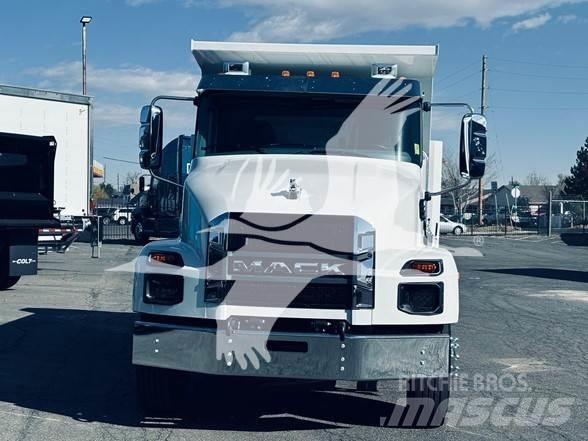 Mack MD6 Dump Trucks