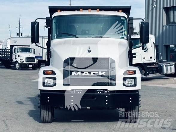 Mack MD6 Dump Trucks