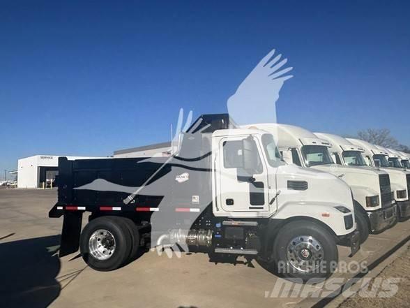 Mack MD6 Dump Trucks