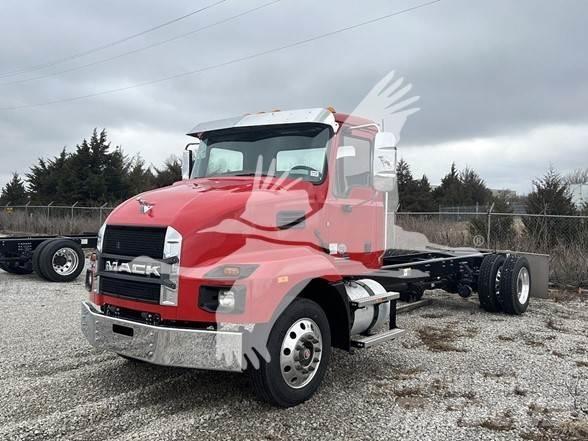Mack MD6 Cab & Chassis Trucks