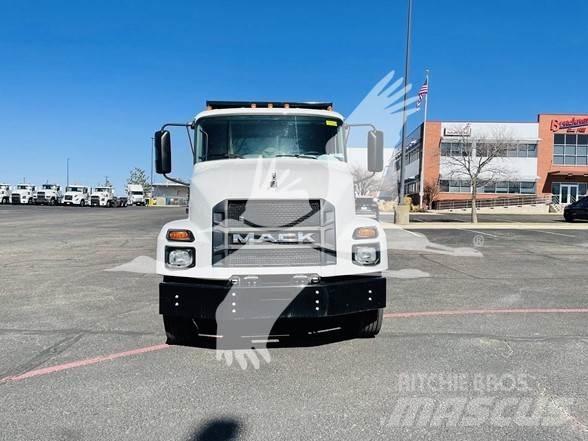 Mack MD6 Dump Trucks
