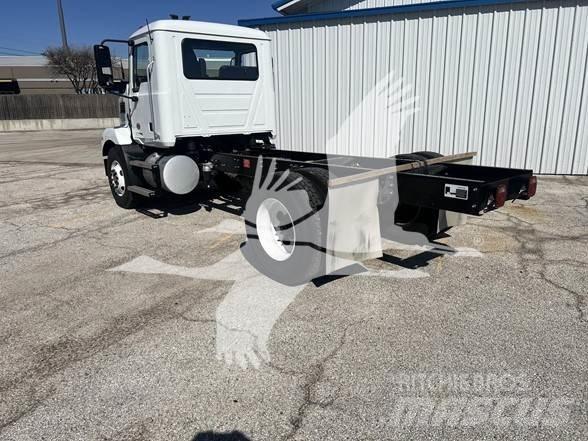 Mack MD6 Cab & Chassis Trucks