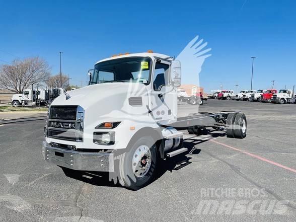 Mack MD6 Cab & Chassis Trucks
