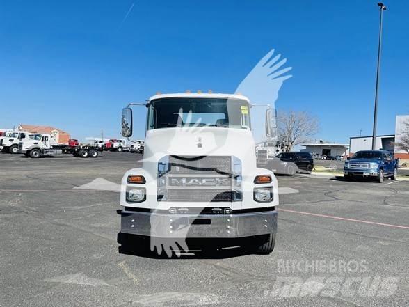 Mack MD6 Cab & Chassis Trucks