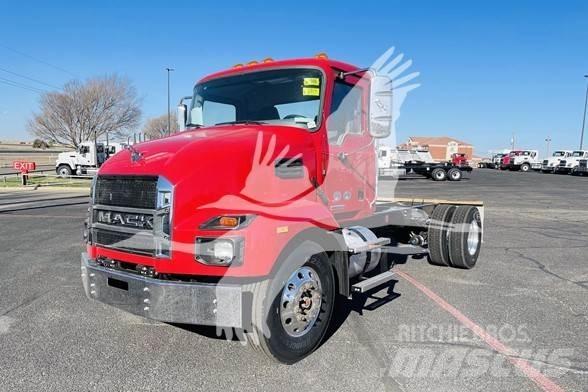 Mack MD6 Cab & Chassis Trucks