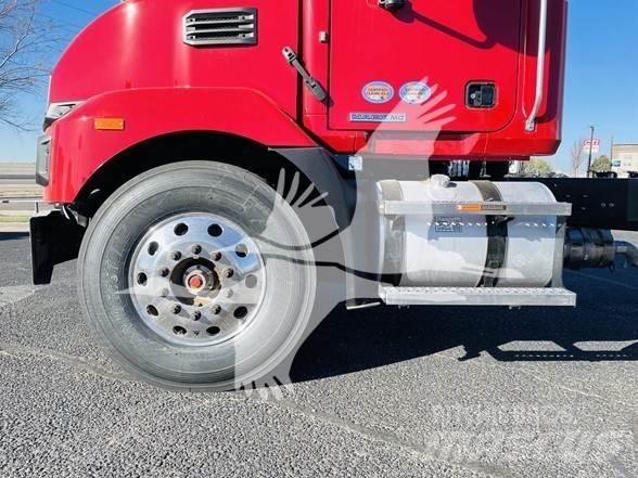 Mack MD6 Cab & Chassis Trucks