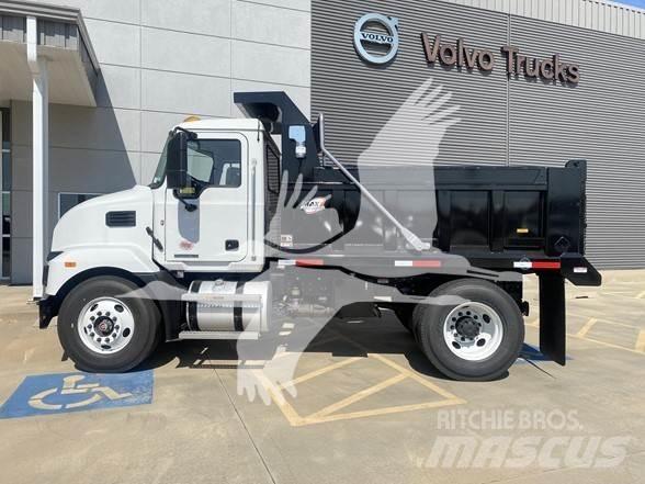 Mack MD6 Dump Trucks