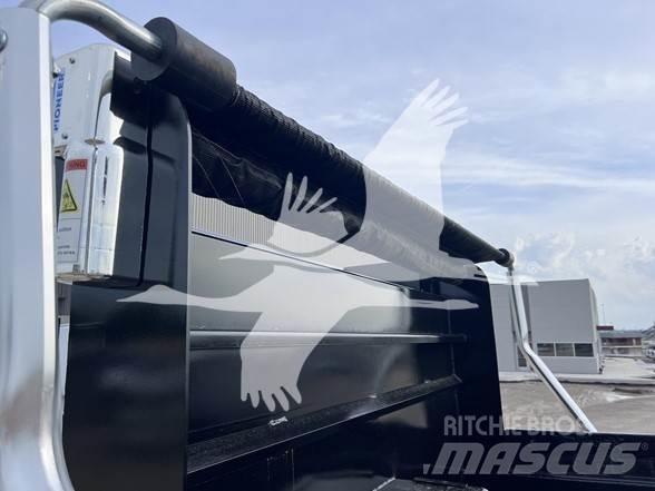 Mack MD6 Dump Trucks