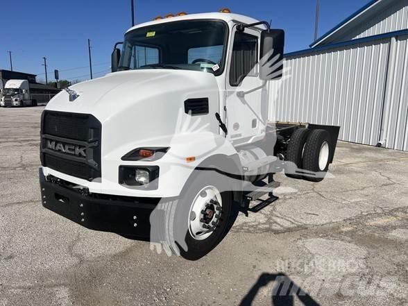 Mack MD6 Cab & Chassis Trucks