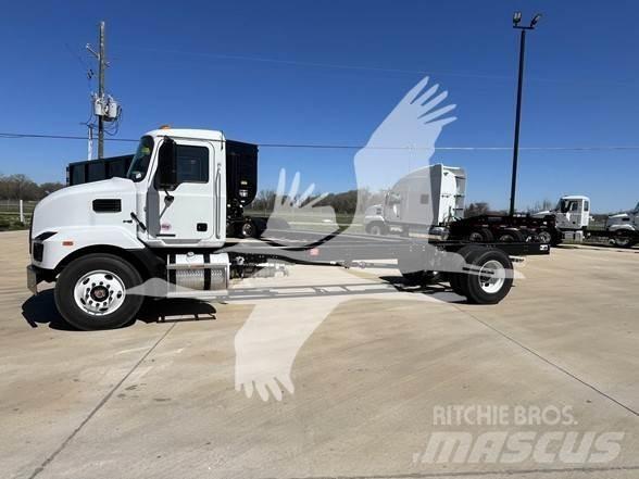 Mack MD6 Cab & Chassis Trucks