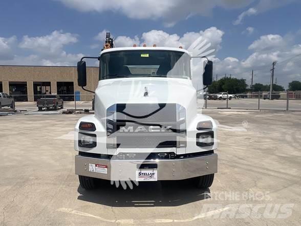 Mack MD6 Other